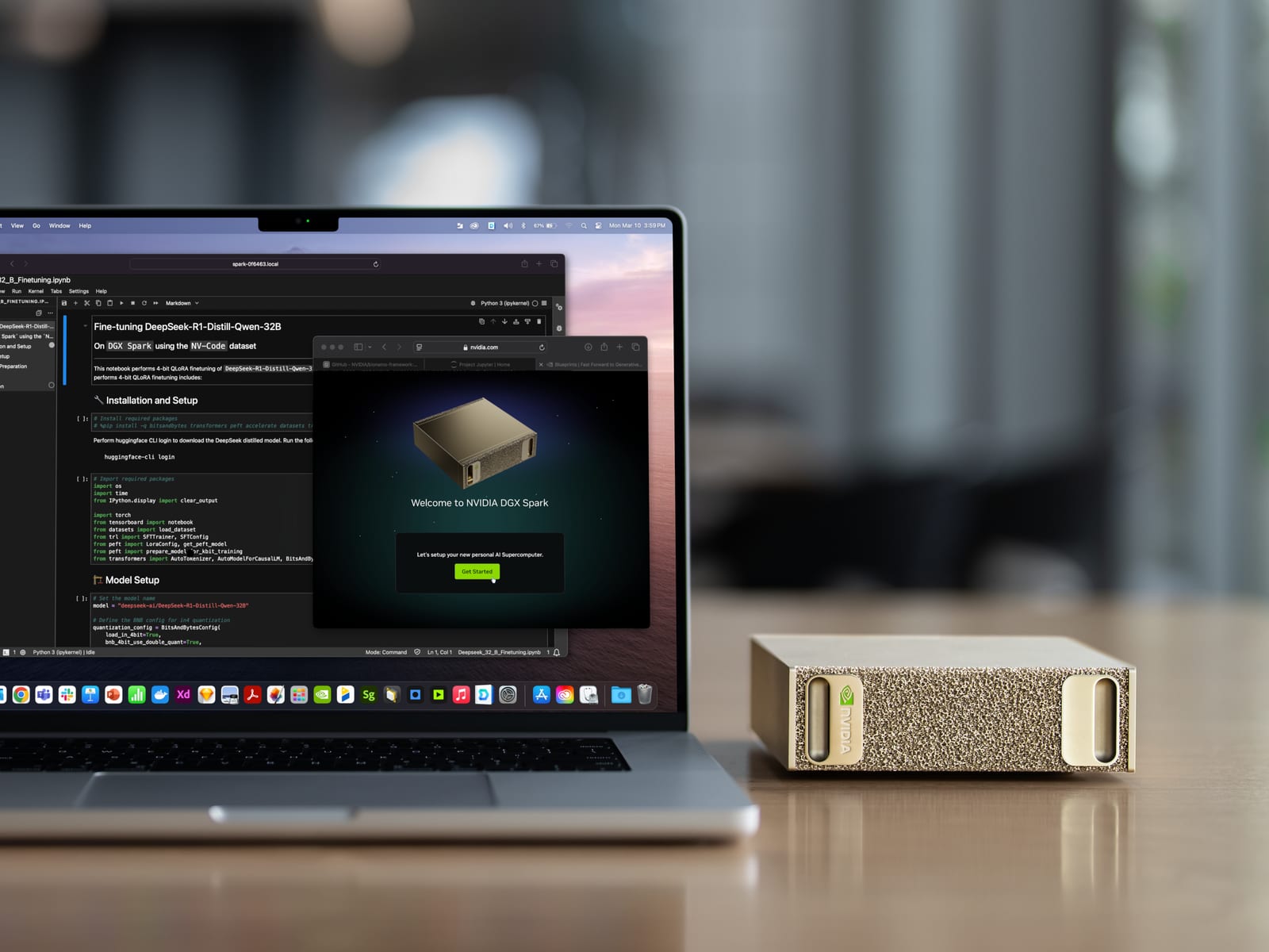 NVIDIA DGX Spark posé sur un bureau à côté d'un ordinateur portable — supercalculateur IA personnel exécutant Mnemia en local